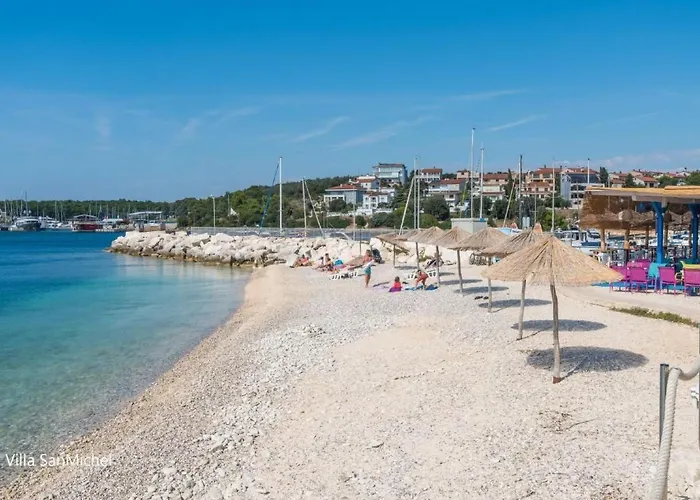 In Pjescana Uvala Mit Gemeinschaftspoo By Interhome Apartamento *