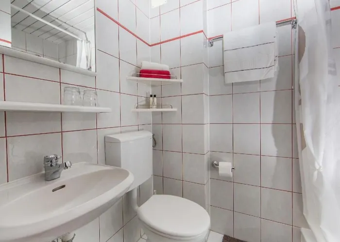 In Pjescana Uvala Mit Gemeinschaftspoo By Interhome *