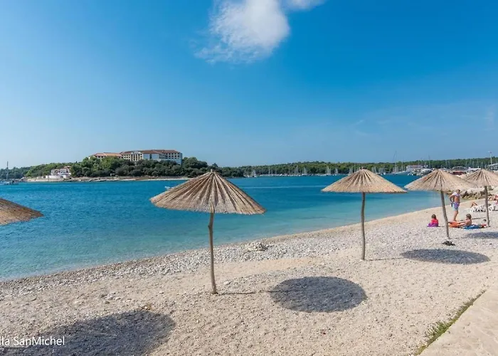 In Pjescana Uvala Mit Gemeinschaftspoo By Interhome Апартаменти *