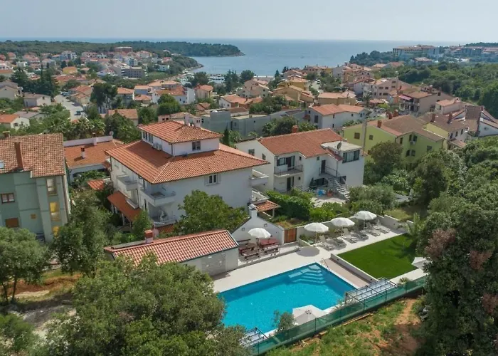 In Pjescana Uvala Mit Gemeinschaftspoo By Interhome Апартаменти *